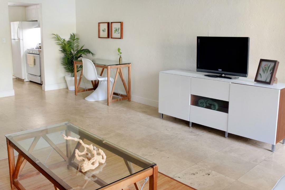 Suites At Coral Resorts ميامي المظهر الخارجي الصورة